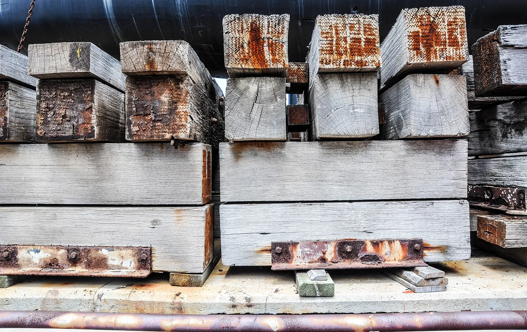 Pine dunnage cut for the mining industry